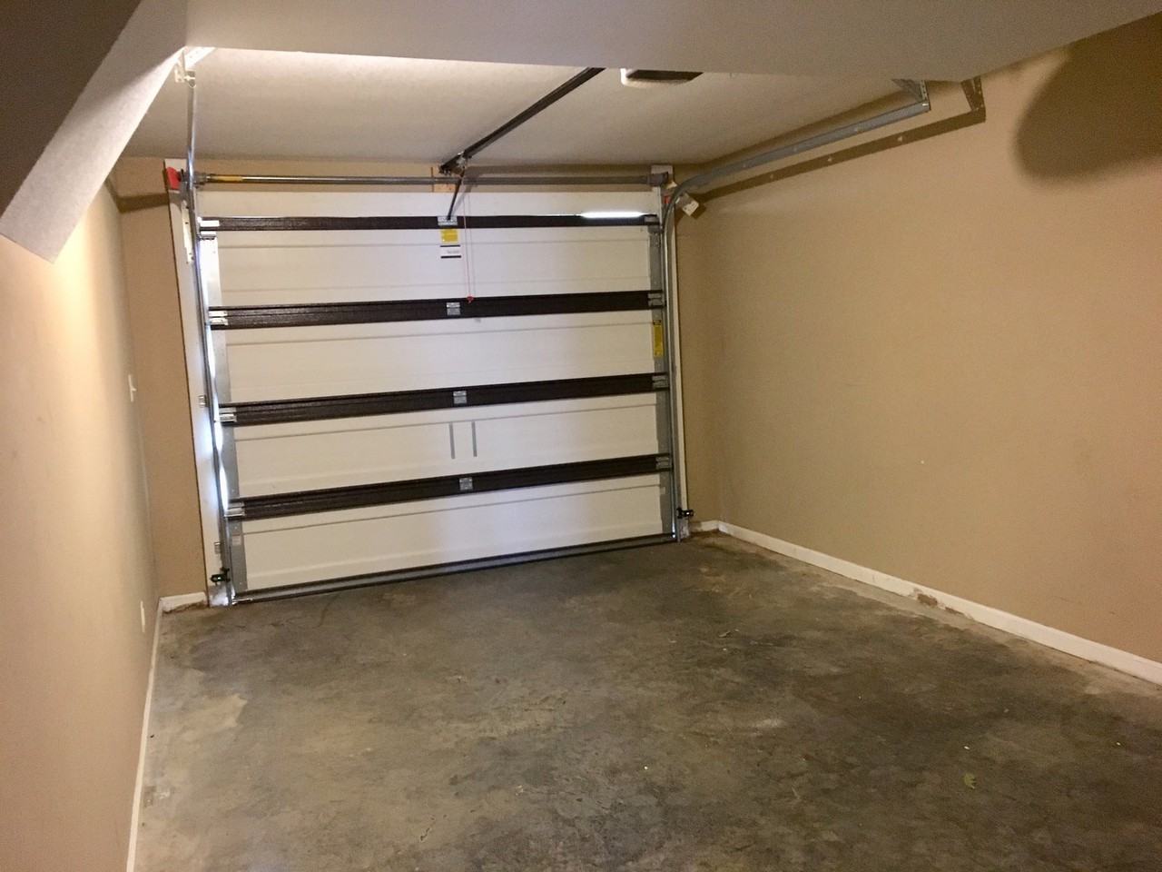 1723 Thistlewood Dr Apt A - Photo 6 of 26