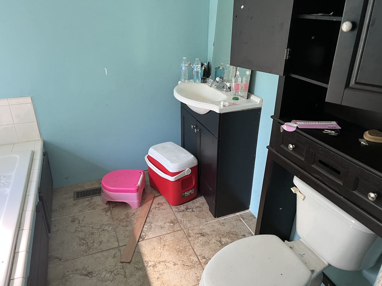 4701 Desert Rd - Photo 3 of 17