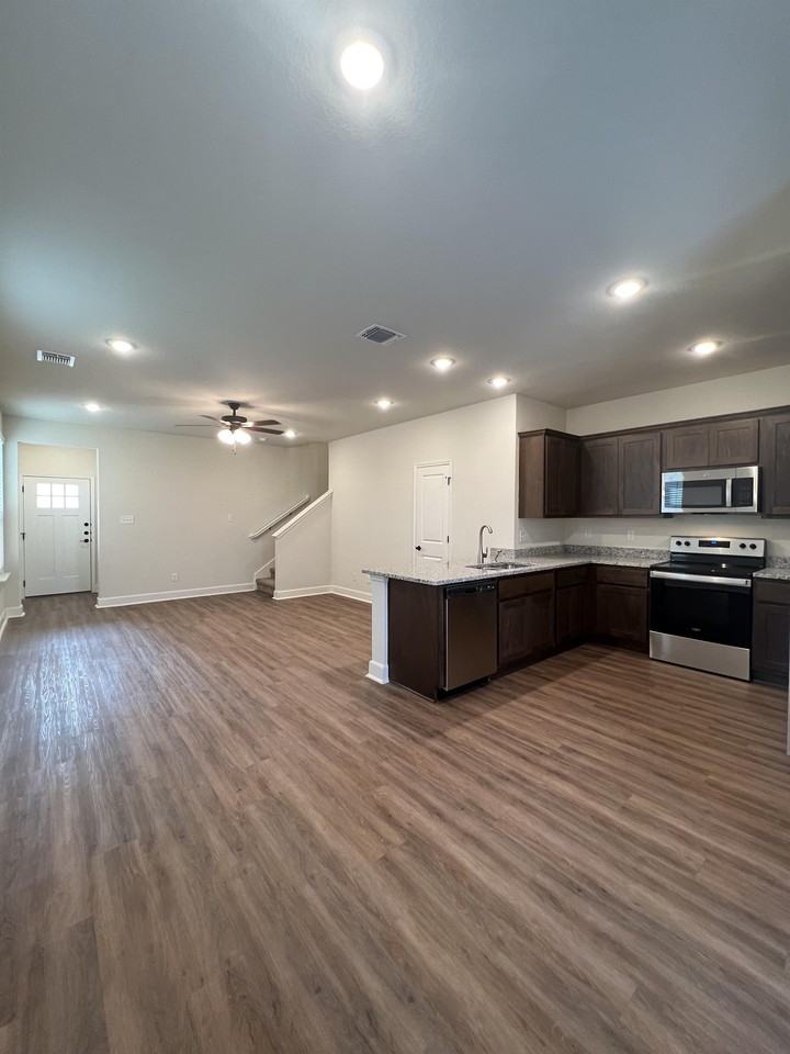 7614 Agave Bnd #101 - Photo 5 of 31