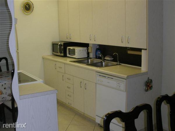 2043 Cornwall C - Photo 2 of 13