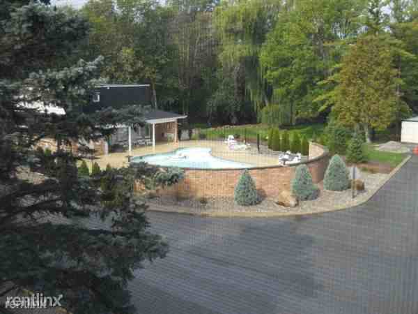 River Forest Condominiums - Photo 2 of 3