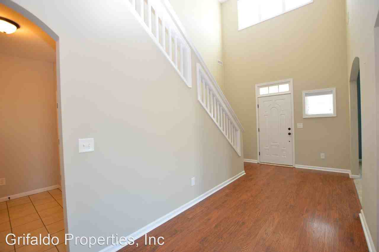 115 Pamlico Dr - Photo 3 of 40