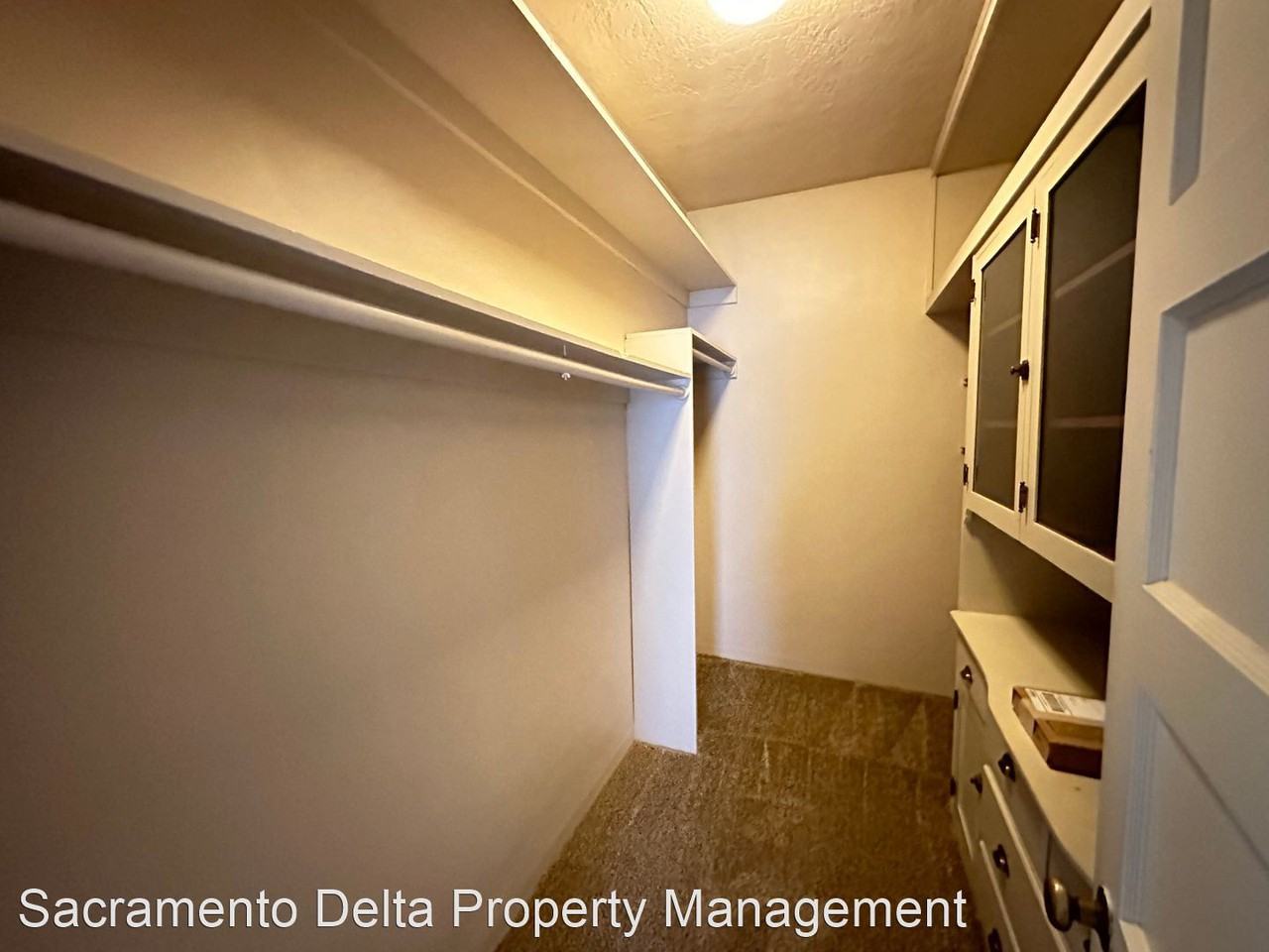 1113/1115/1117 T Street/1115 T Street Cottage - Photo 3 of 18