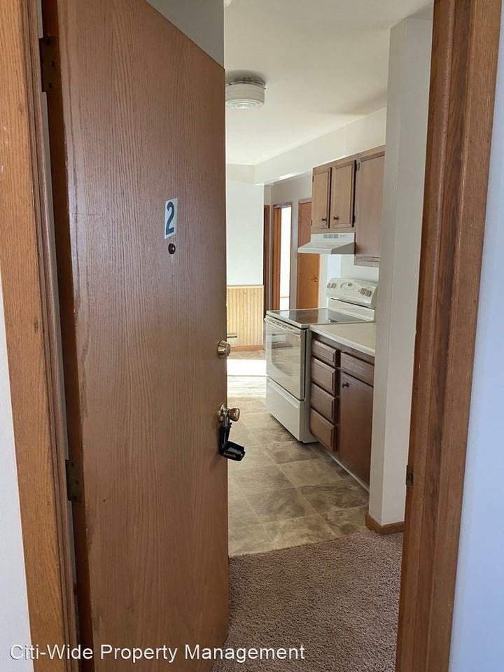 Heat & Water Included In Rent! - Photo 3 of 16