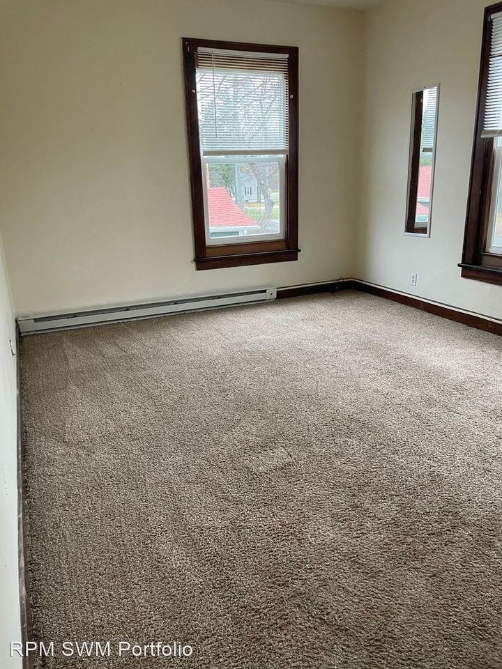 323 Western Ave - Photo 3 of 8