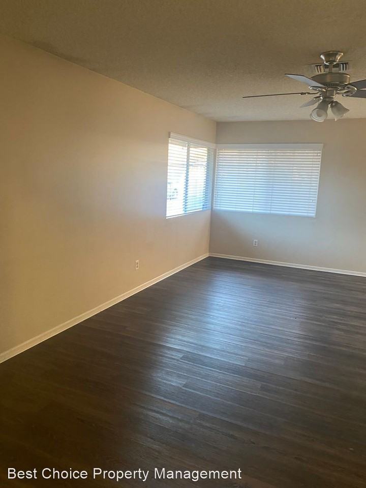 871 W Mayberry Ave - Photo 2 of 9