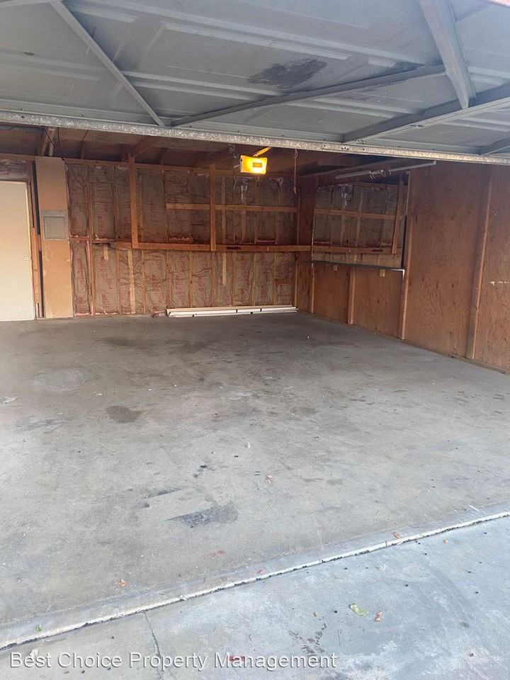 871 W Mayberry Ave - Photo 3 of 9