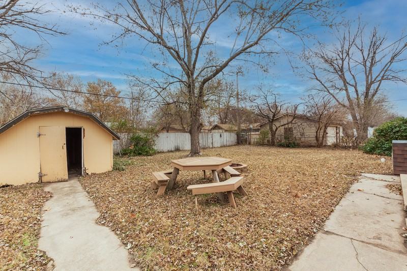 4528 S Charles Ave - Photo 3 of 21