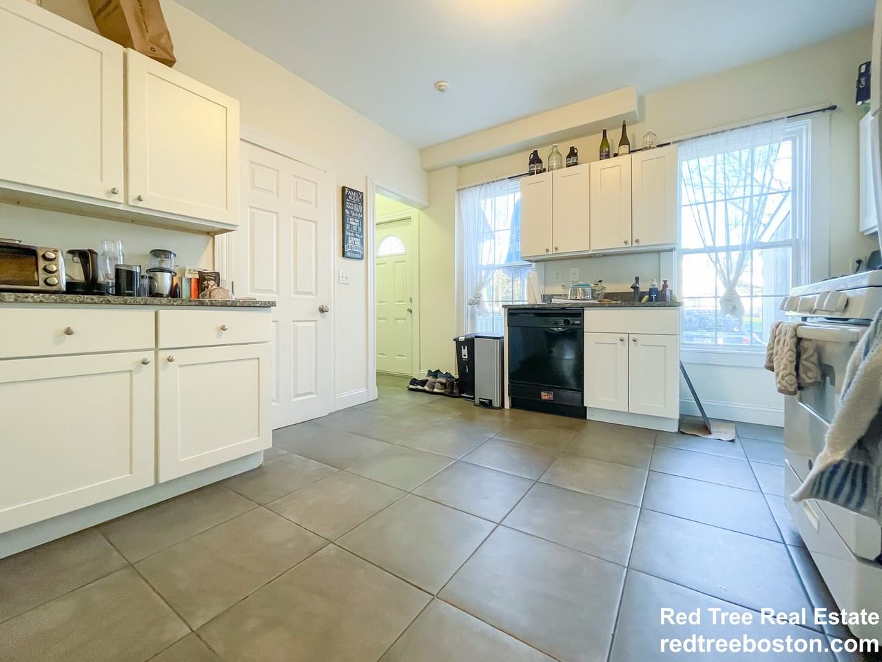 16 Foster St - Photo 5 of 29