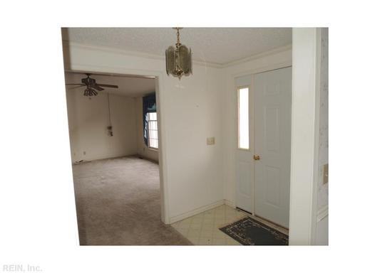 250 Twin Oaks Dr - Photo 2 of 13