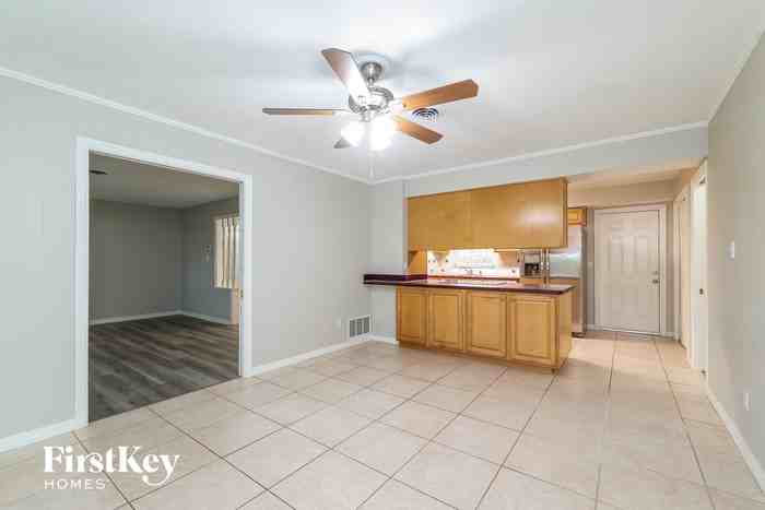 4935 E Wind St - Photo 3 of 15