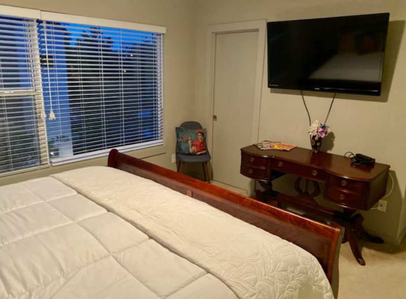 708 N Cherry St - Photo 3 of 13