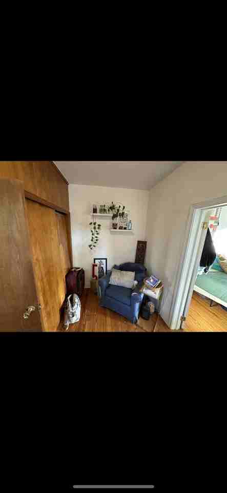 364 Sixth St - Photo 7 of 11