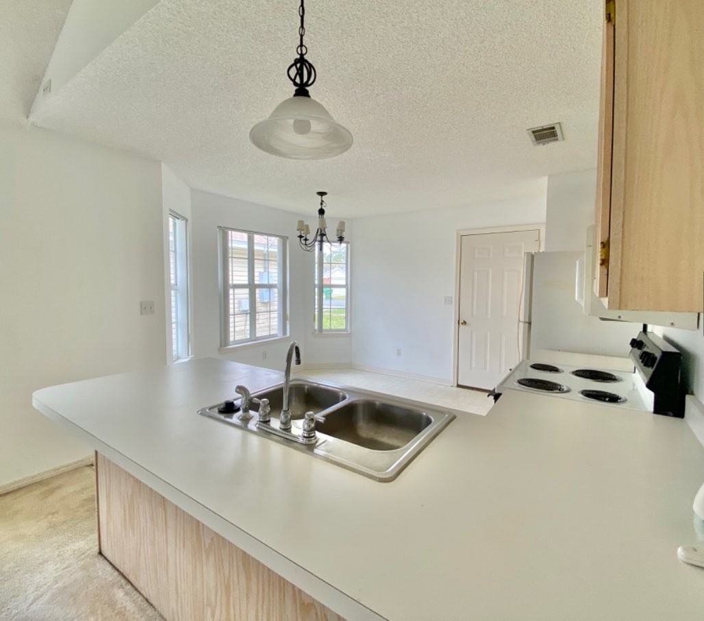 1914 Summer Hills Ln #1 - Photo 3 of 12