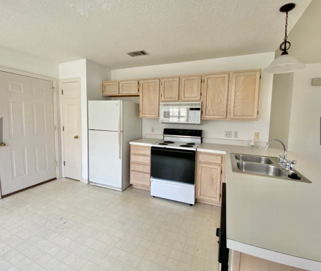 1914 Summer Hills Ln #1 - Photo 6 of 12