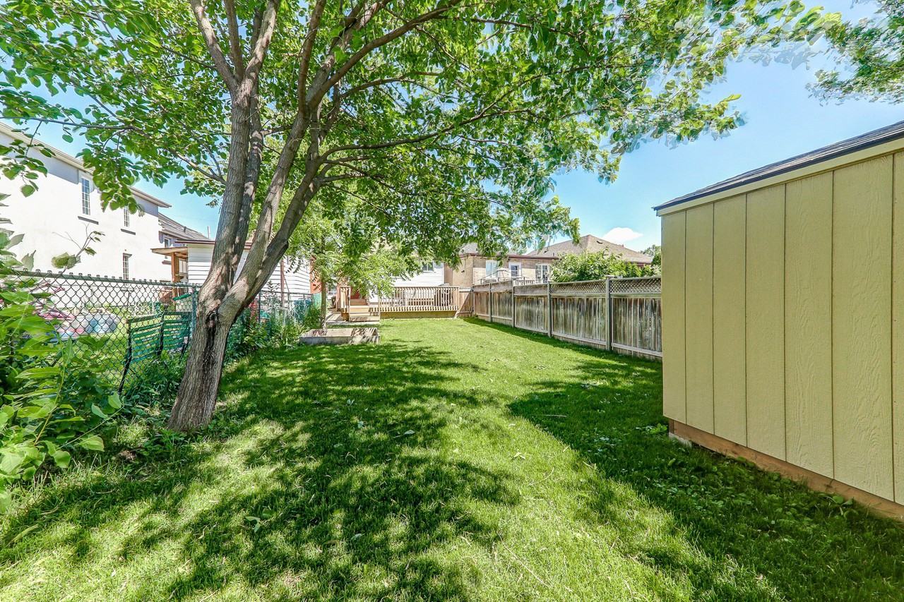 9 Maple Bush Avenue - Photo 4 of 25