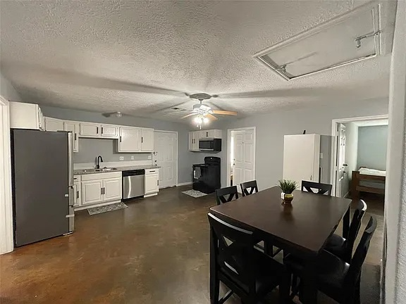 20891 Pine Island Rd - Photo 6 of 14