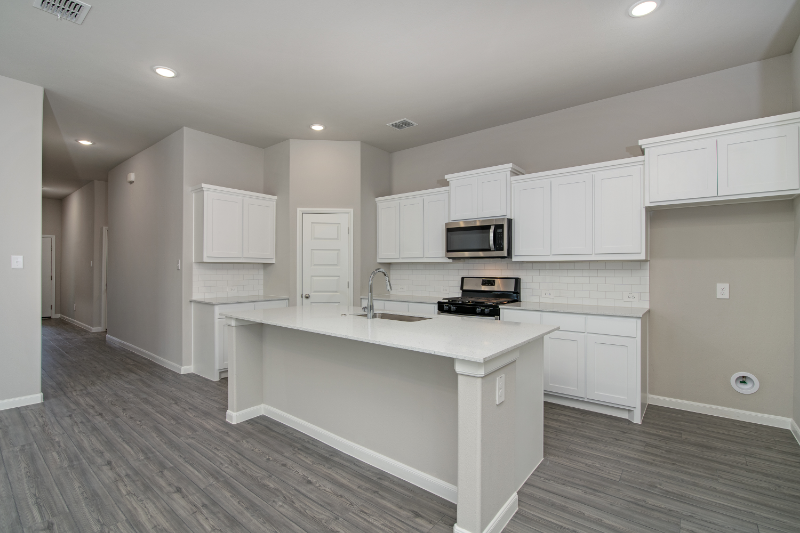 5406 Big Thicket Ln - Photo 3 of 25
