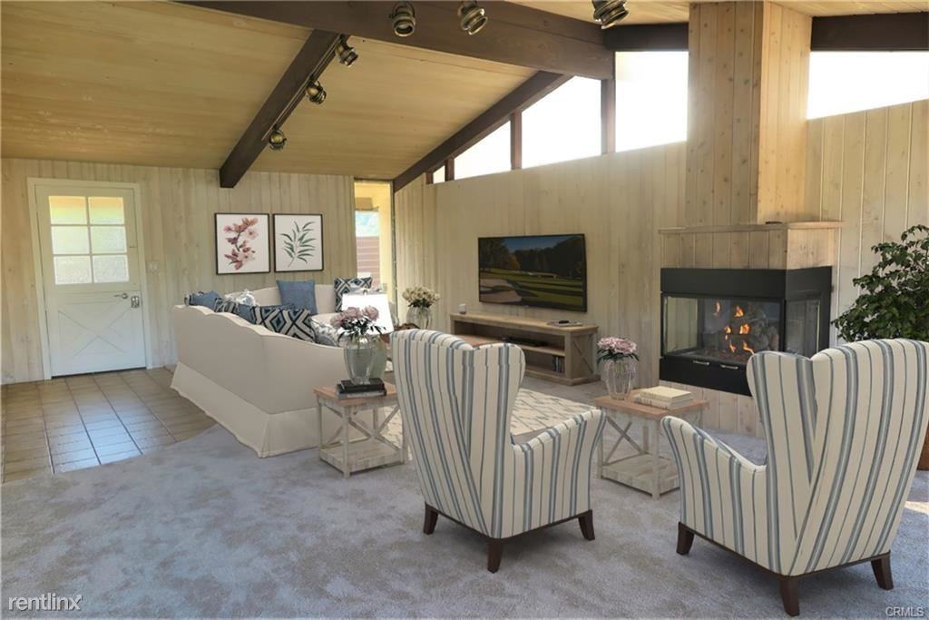 998 Oriole Dr - Photo 2 of 10