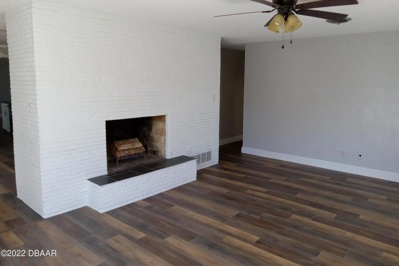 240 Ellicott Dr - Photo 2 of 13