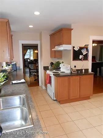 52 Warwick Road 2 - Photo 3 of 11