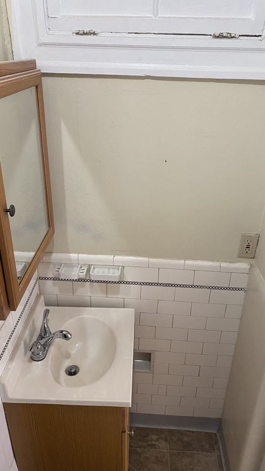 223 Essex St #45 - Photo 3 of 19