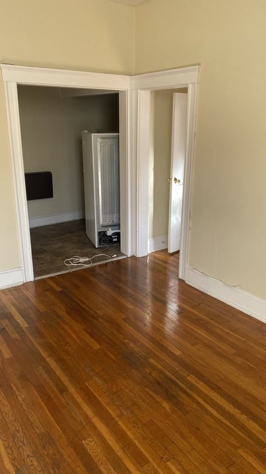 223 Essex St #45 - Photo 6 of 19