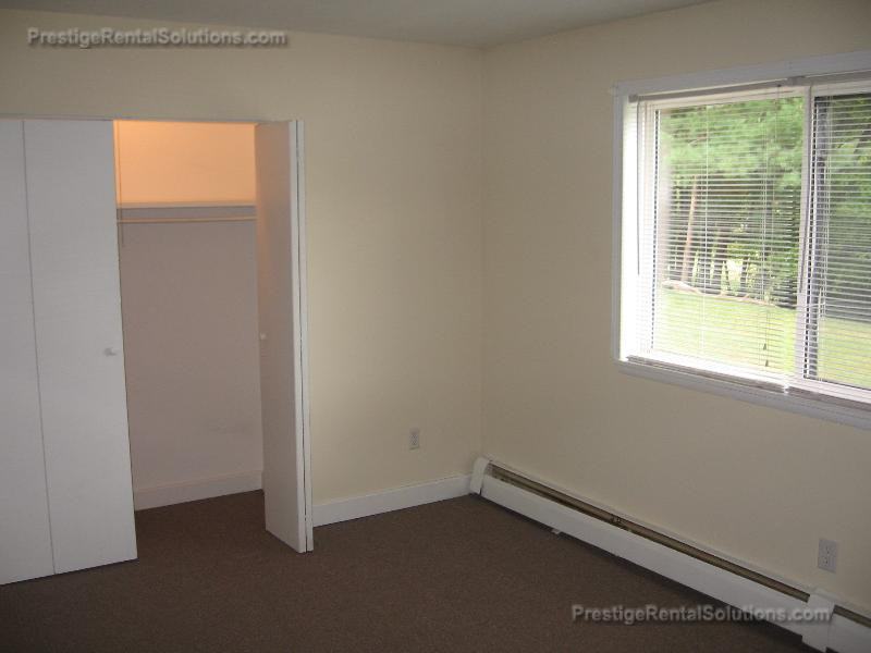 89 Plympton St #17 - Photo 4 of 9
