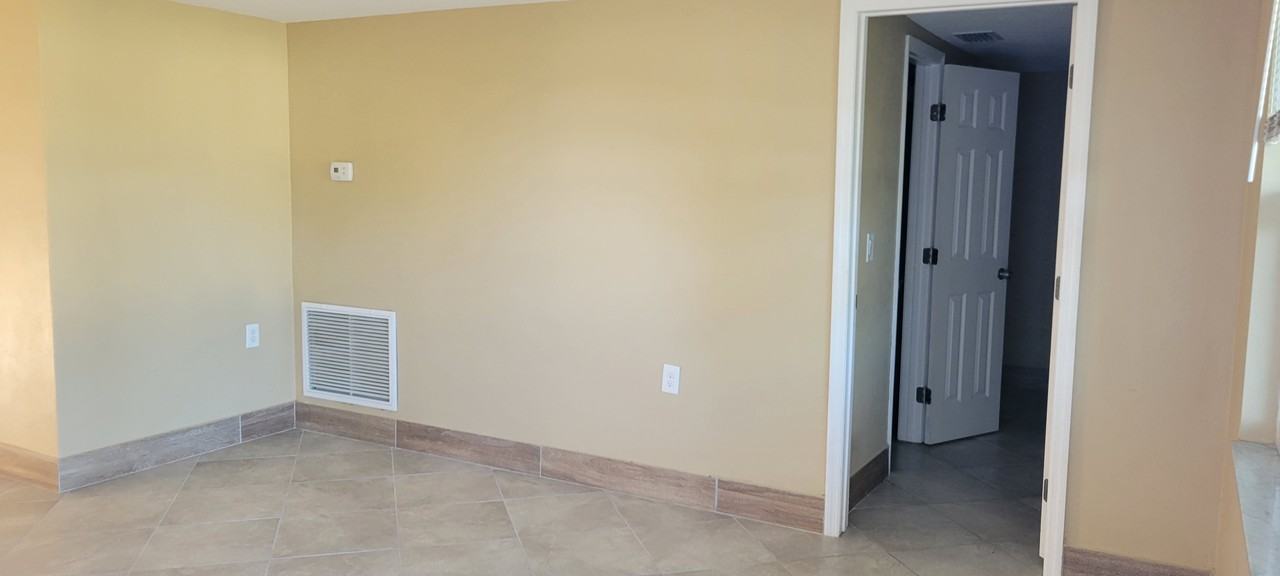 1133 Tamarac Dr - Photo 2 of 18