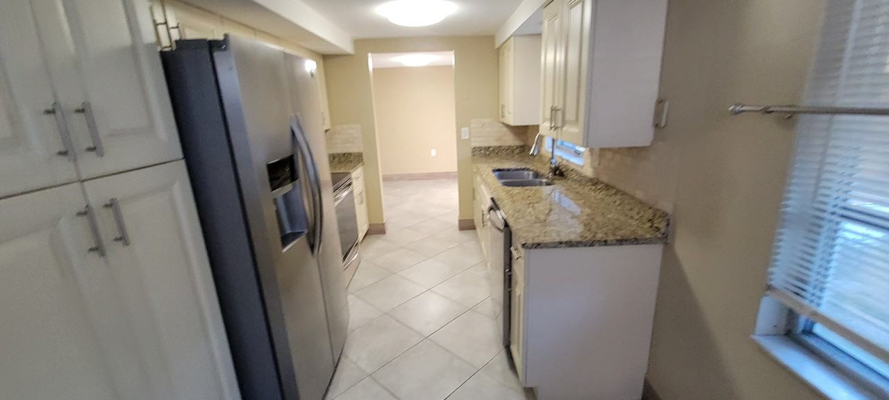 1133 Tamarac Dr - Photo 7 of 18