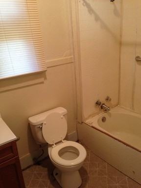 801 Poplar St - Photo 3 of 4