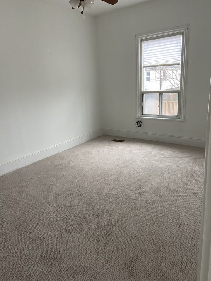 Picton St W & Bay St N #2 - Photo 6 of 9