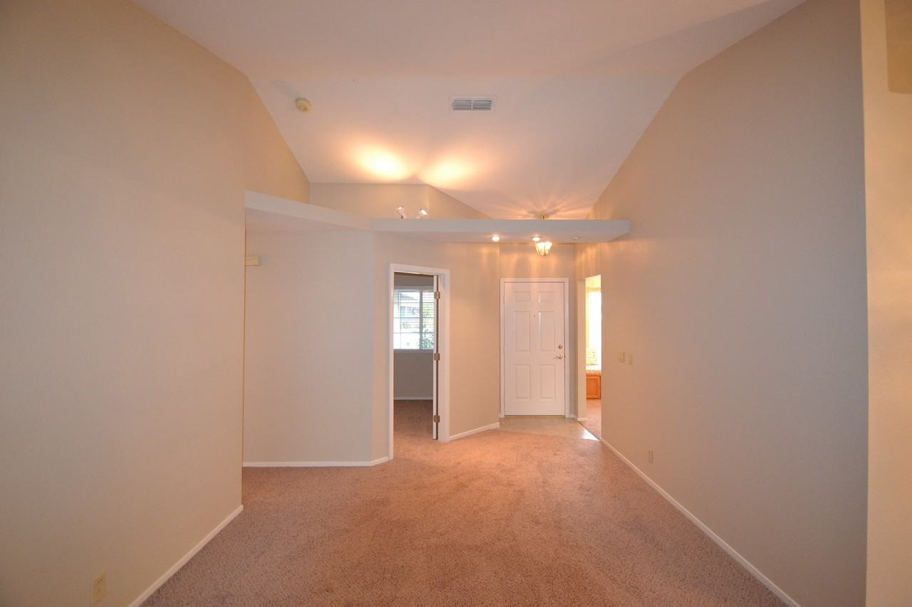 6918 10th St - Photo 3 of 13