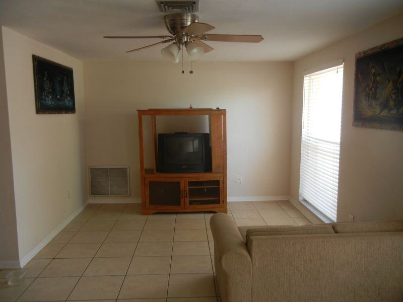 6204 Westport Dr - Photo 3 of 7