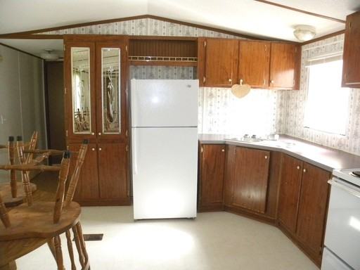 105 Sidney Ln - Photo 3 of 17