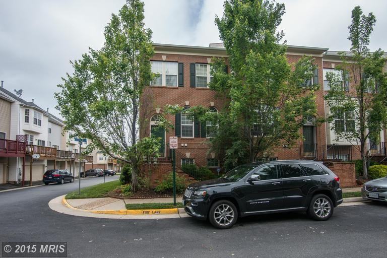 46221 Wales Terrace - Photo 2 of 30