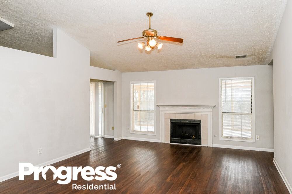 3861 Hibiscus Ct - Photo 3 of 16