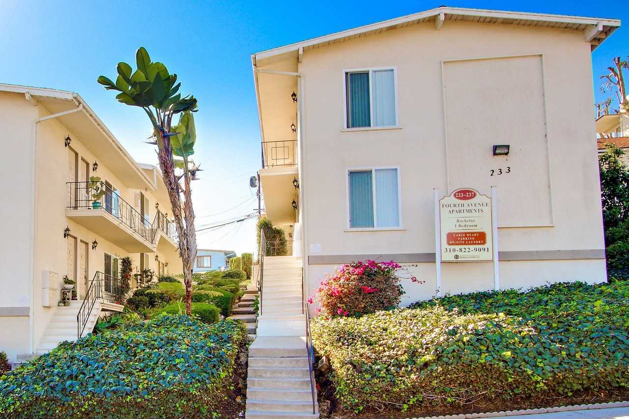 Fourth Avenue - Photo 5 of 16