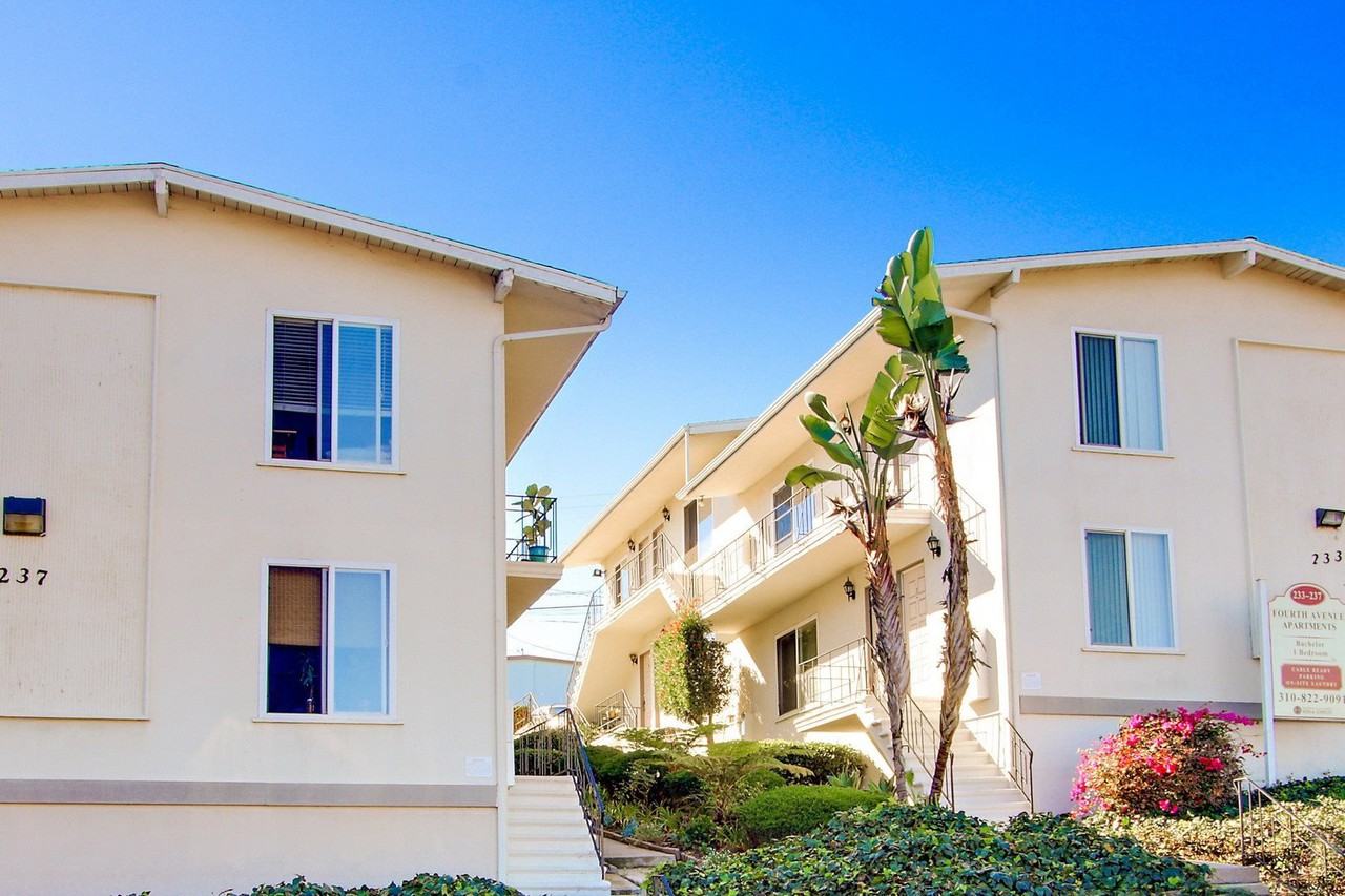 Fourth Avenue - Photo 6 of 16