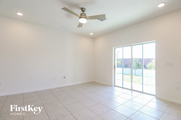 332 Corbel Lane - Photo 3 of 15