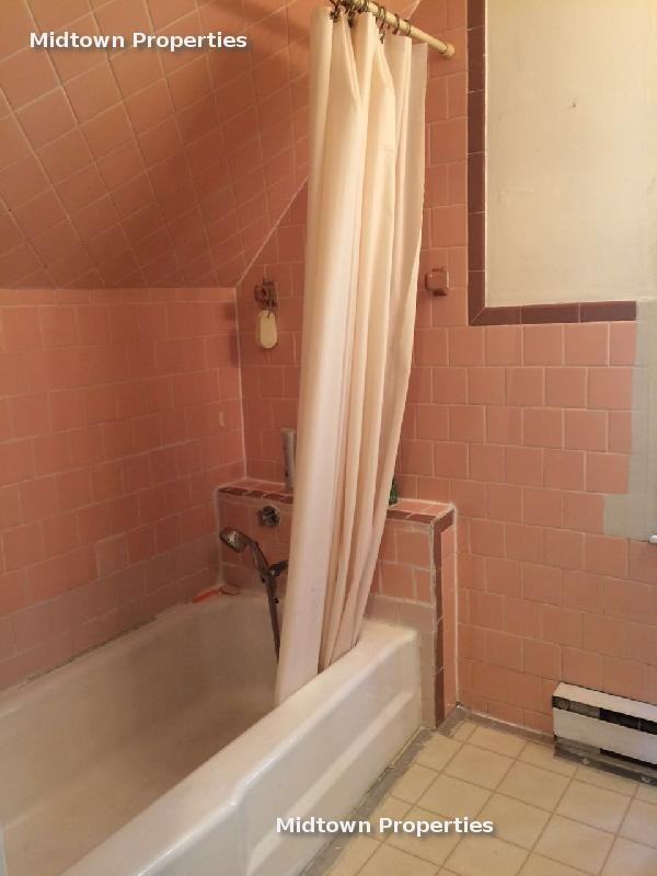 230 Broadway - Photo 2 of 4