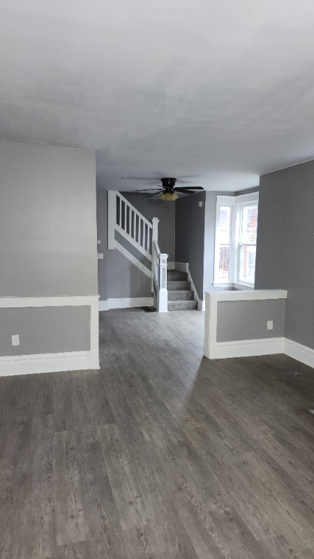 409 Emerald St - Photo 2 of 3