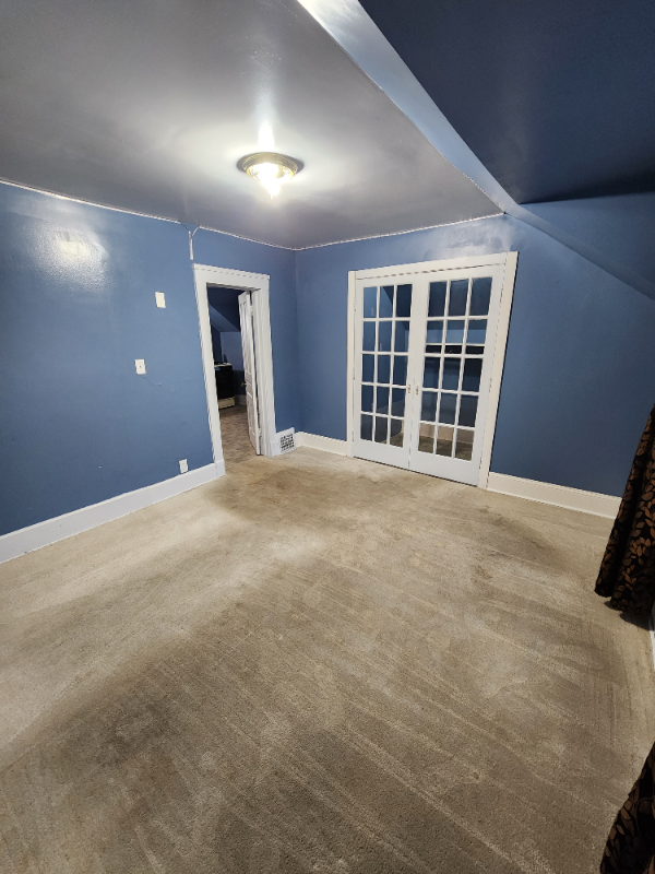 807 English St Uppr - Photo 3 of 17