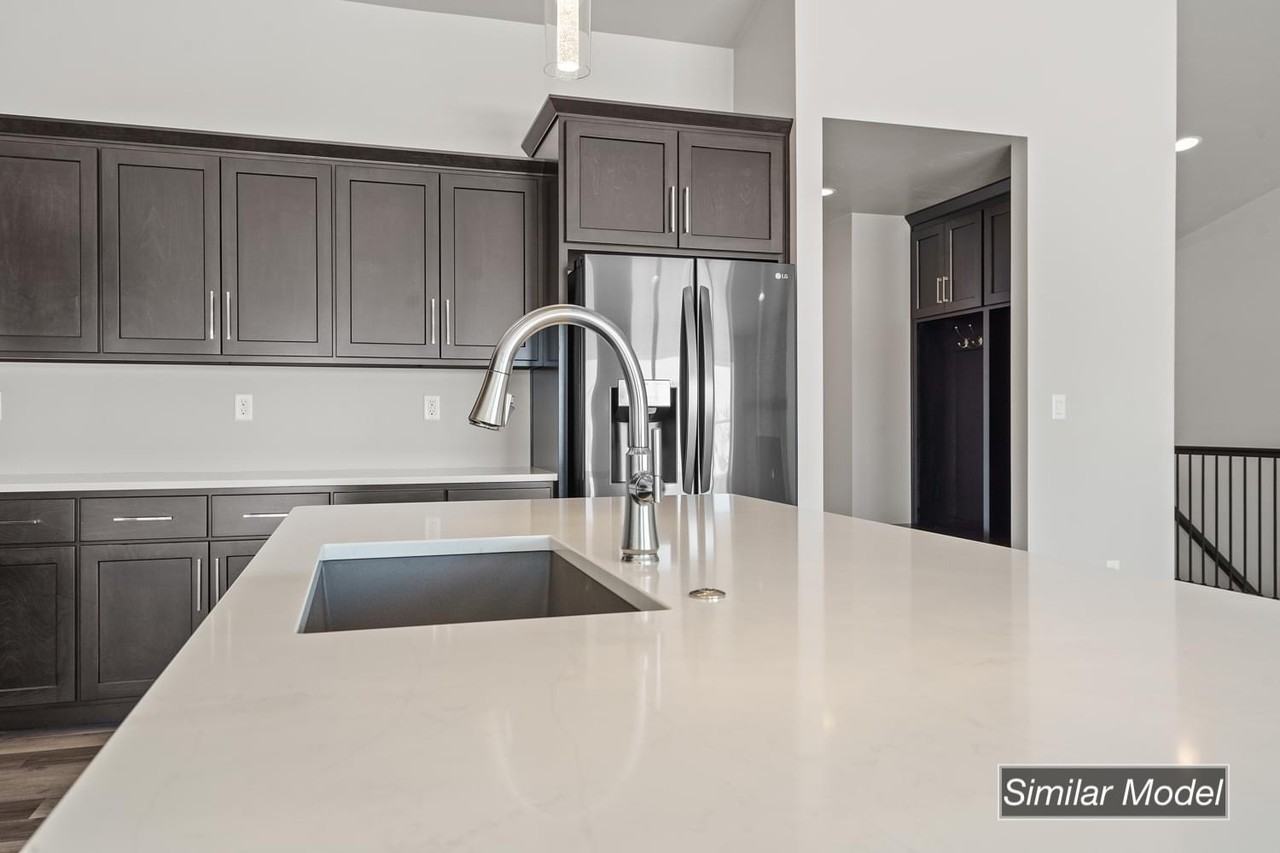 2118 Irish Hill Est - Photo 3 of 18
