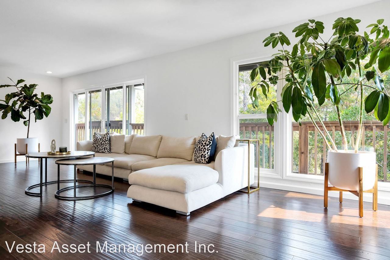 332 Prospect Dr - Photo 2 of 37