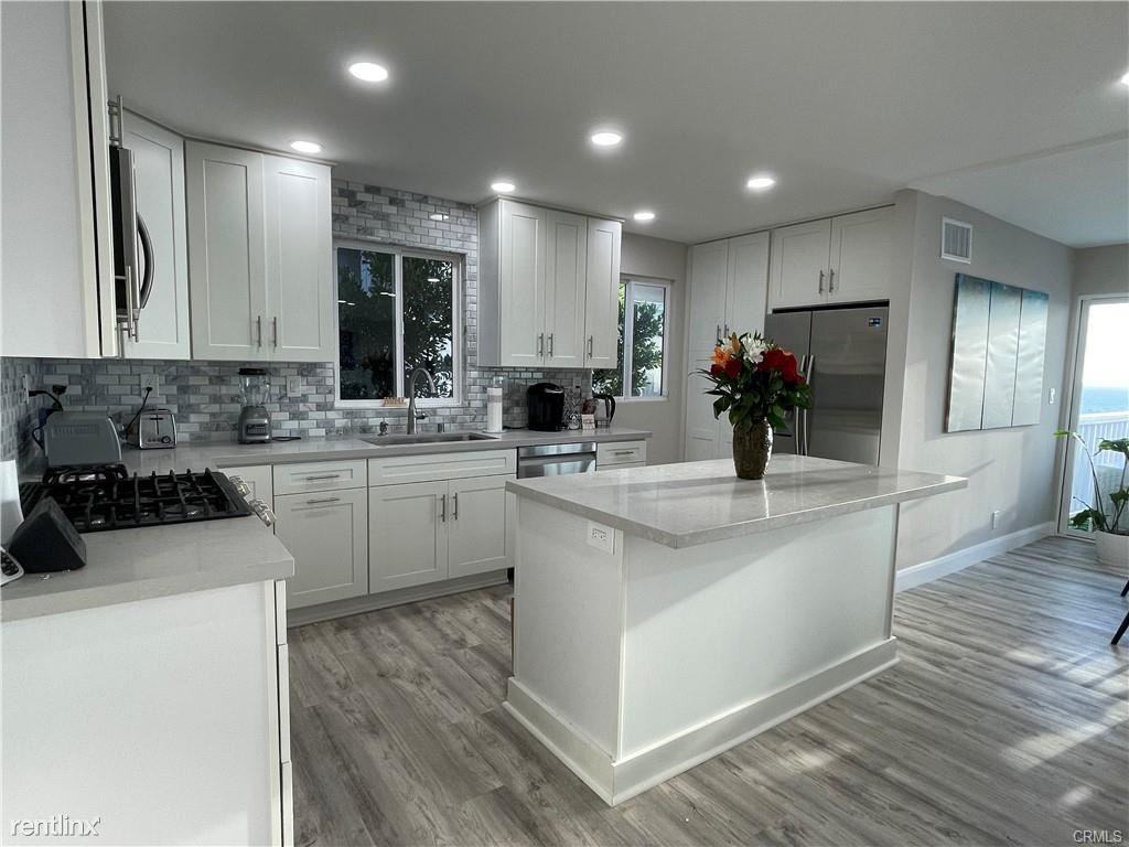 32091 Virginia Way #B - Photo 2 of 10