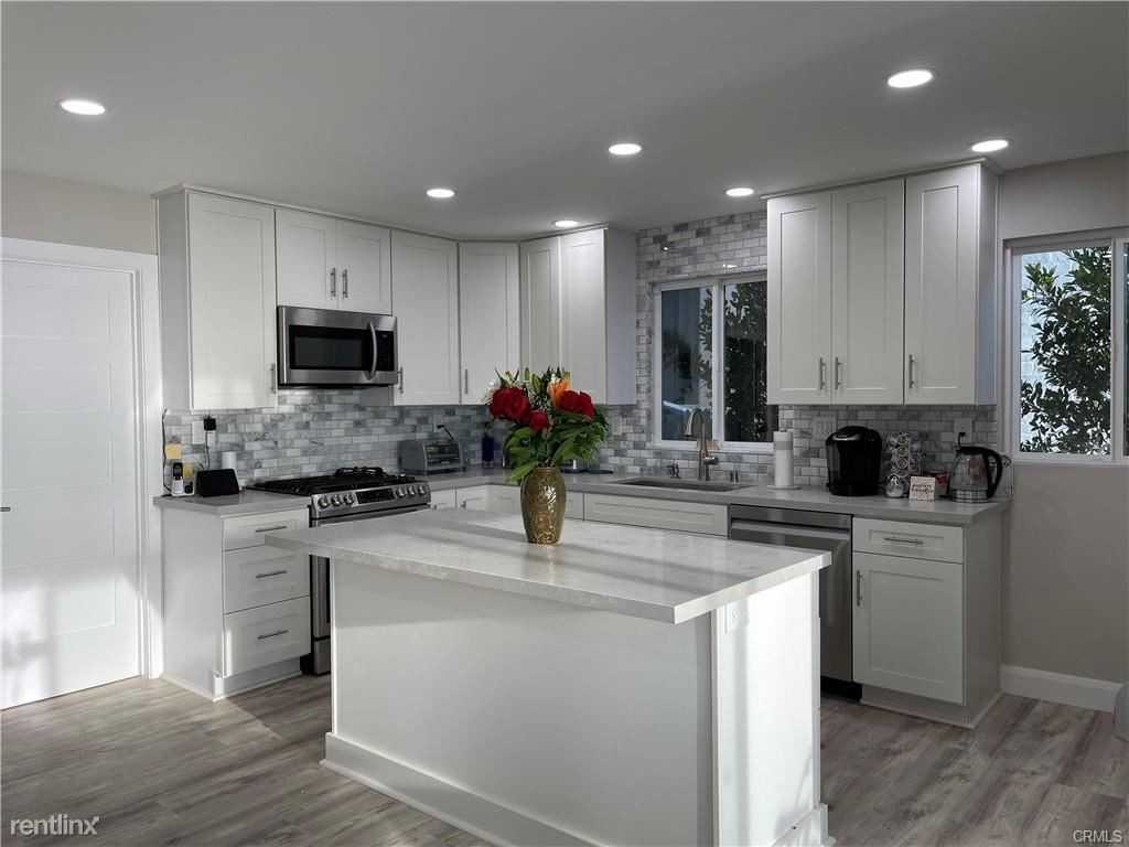 32091 Virginia Way #B - Photo 3 of 10