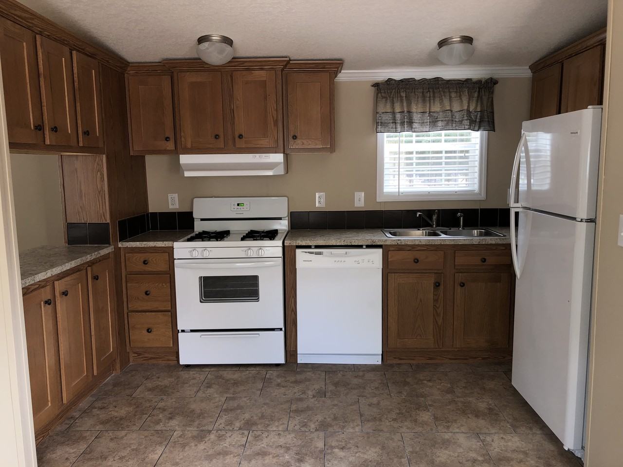 4085 Midway Rd - Photo 3 of 4