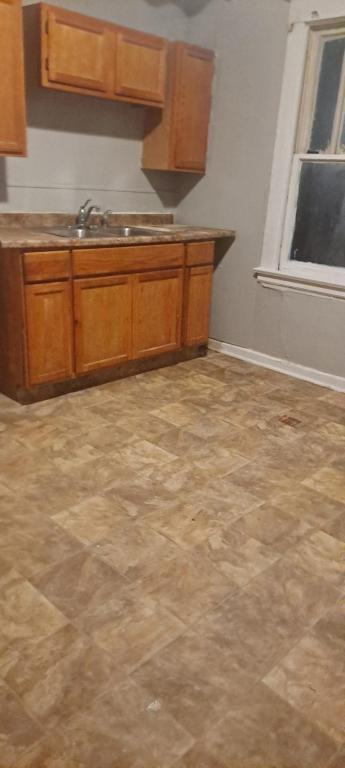 861 Glenwood Ave Front Single, Buffalo, NY 14211 - Photo 2 of 9