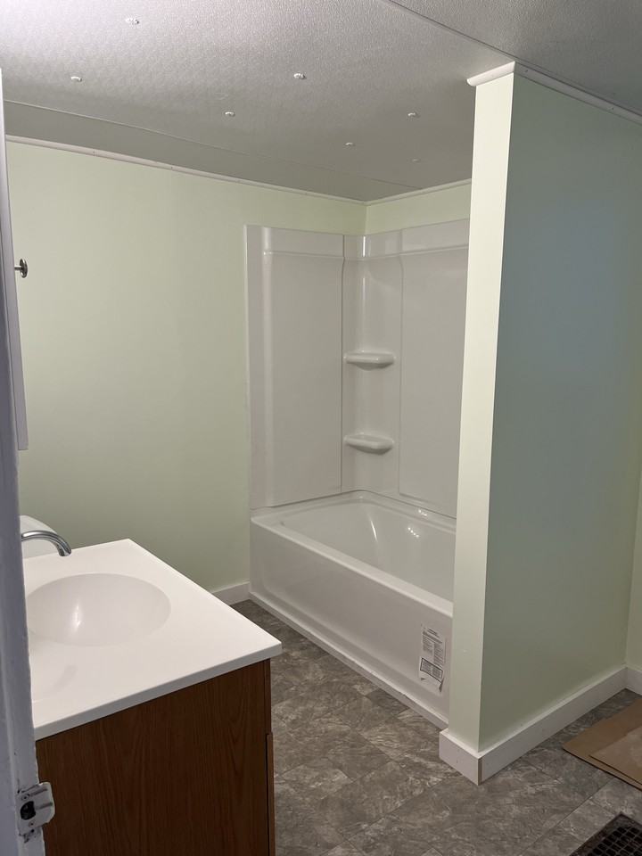 118 E Bank St - Photo 3 of 21